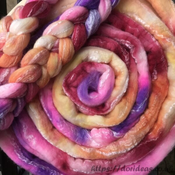 125g 70% Merino / 30% Bamboo Roving (218R05) - Image 2