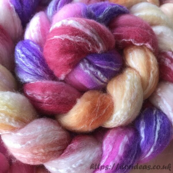 125g 70% Merino / 30% Bamboo Roving (218R05) - Image 4
